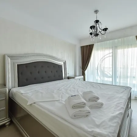 Wave 2 Promenada Apartment